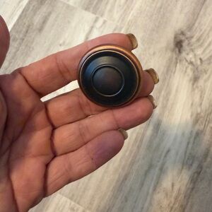 Set of 4 Round oiled Bronze Knobs